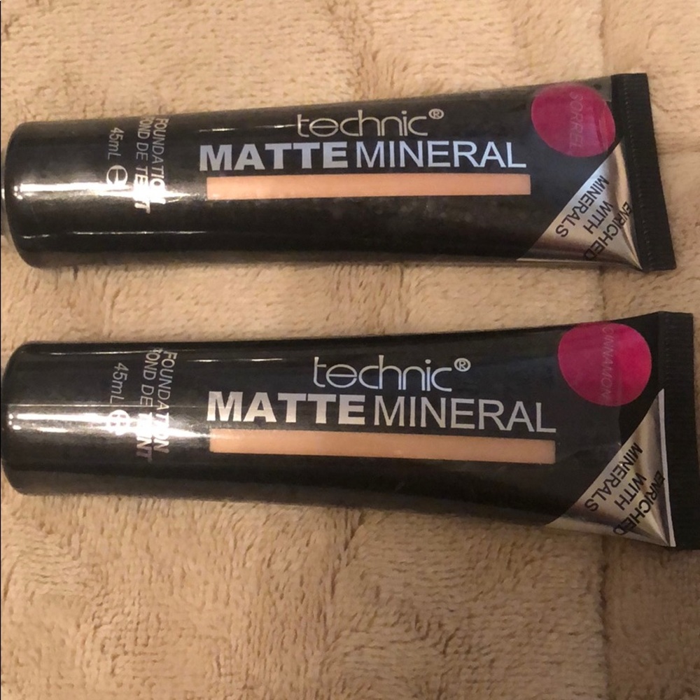 Technic Matte Mineral Foundation